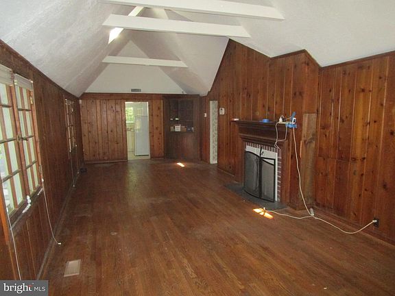 5th image of 16605 Bealle Hill Rd