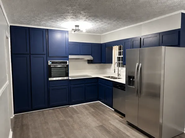 216 E Richardson St, Oxford, GA 30054