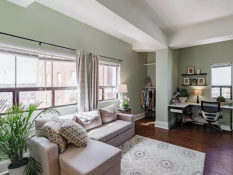 131 E Broad St #110 — Photo 2
