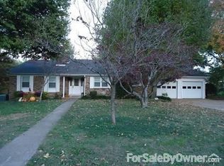 1302 Sunnyside Dr, Mayfield, KY 42066