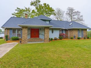 1149 Lakeview Dr, Manning, SC 29102