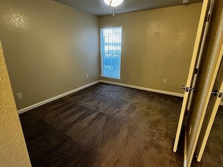 Carmel Woods Apartments — Photo 77