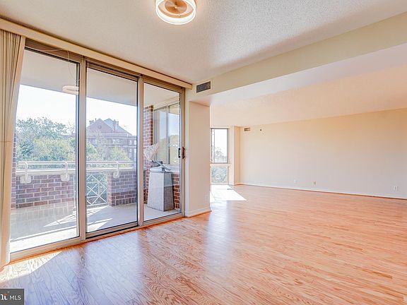 5th image of 5809 Nicholson Ln APT 802
