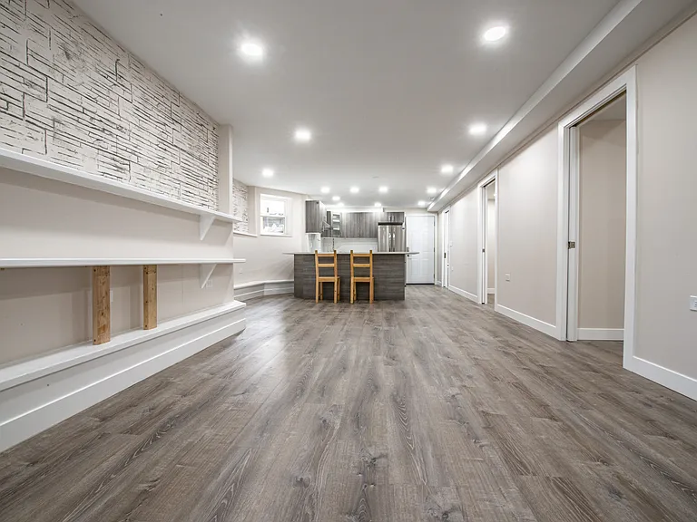 5013 W Montrose Ave #G — Photo 13