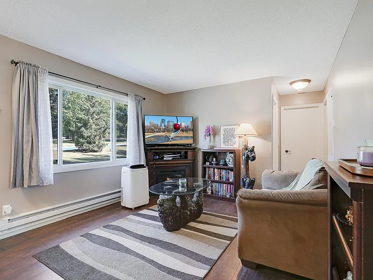 11884 192nd Ave NW — Photo 5