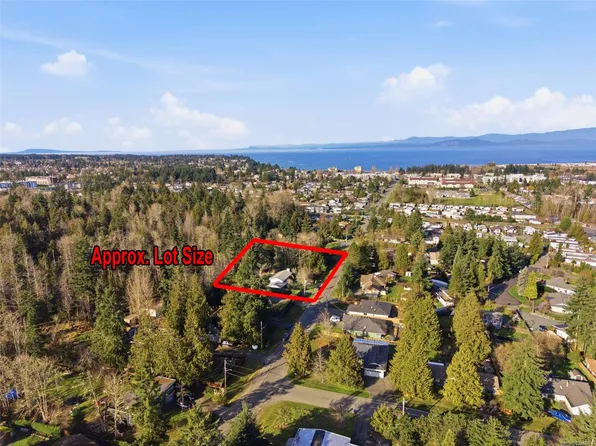 439 Craig St, Parksville, BC V9P 1L2