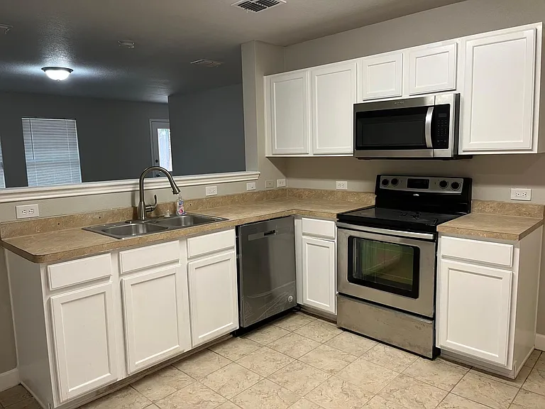 829 Santa Rosa Dr — Photo 15
