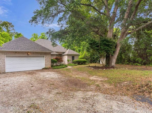 707 Brown Pelican Lane, Hampstead, NC 28443