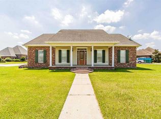 105 Sugarfield Dr, Thibodaux, LA 70301