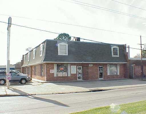 1st image of 1003 Claire Cir