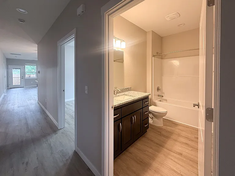 5534-5564 Skyline Rd S — Photo 145