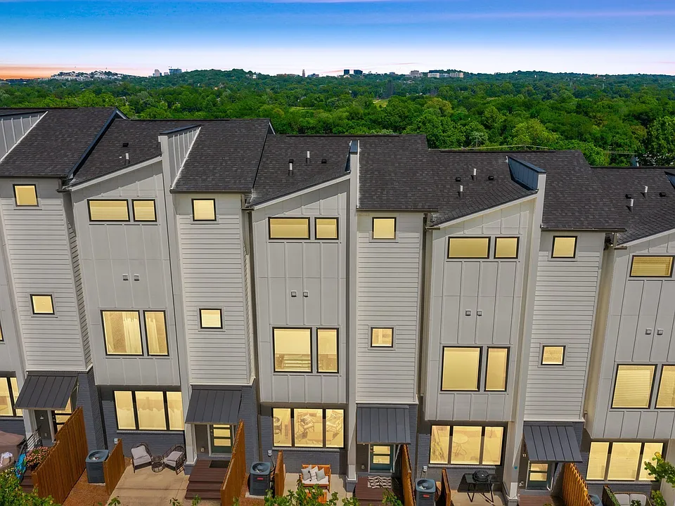 239 White Bridge Pike #17
