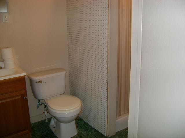 2nd image of 1943 Cotten Rd APT C