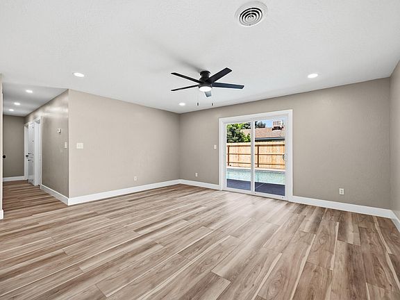 4th image of 1612 S Santa Fe Street