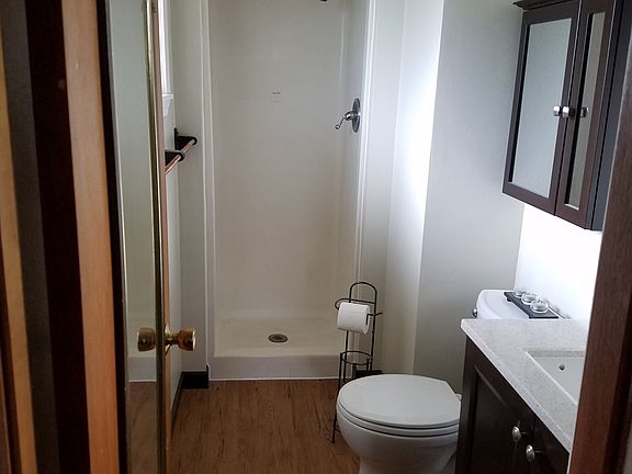 5th image of 303 E McBryde Ave