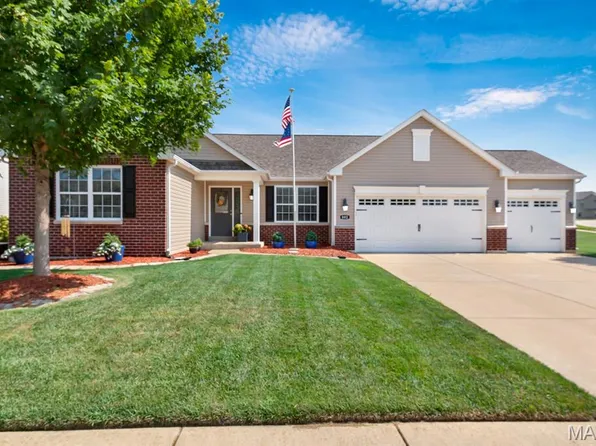 802 Railway Cir, Wentzville, MO 63385