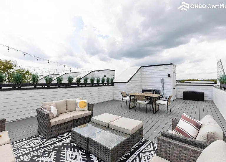 121 Neill Ave — Photo 14