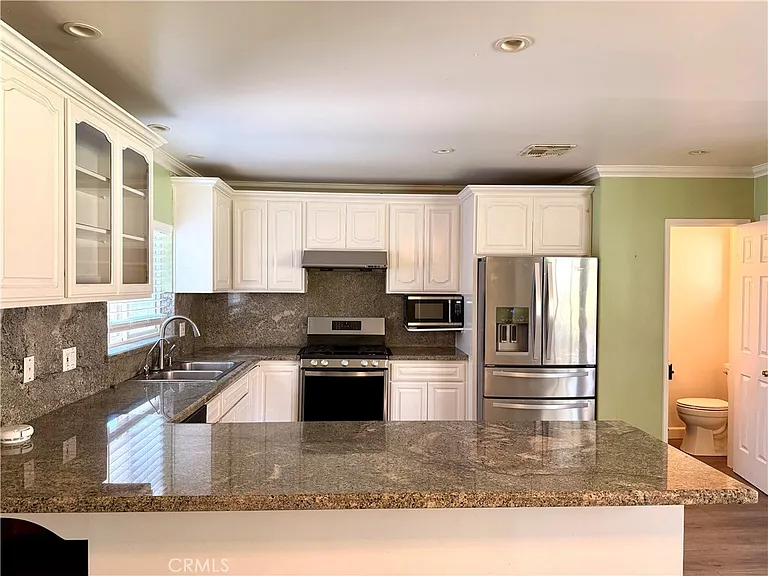 1429 Underhill Ter — Photo 4