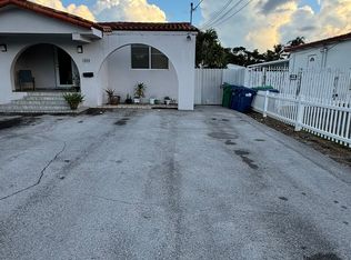 5800 SW 19th St #5, Miami, FL 33155