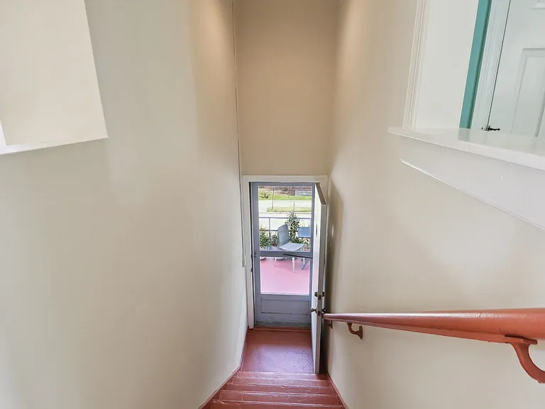 589 Auburn Ave NE #B — Photo 15