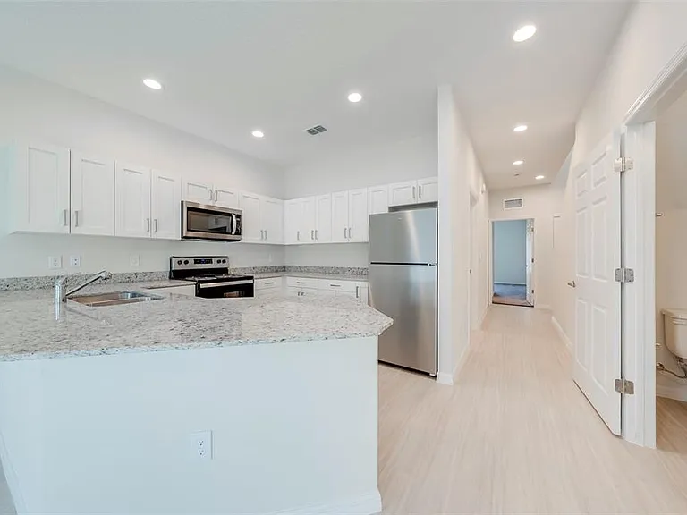 2139 Penny Ln — Photo 10