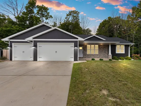 10553 S Highland Rd, Sister Bay, WI 54234