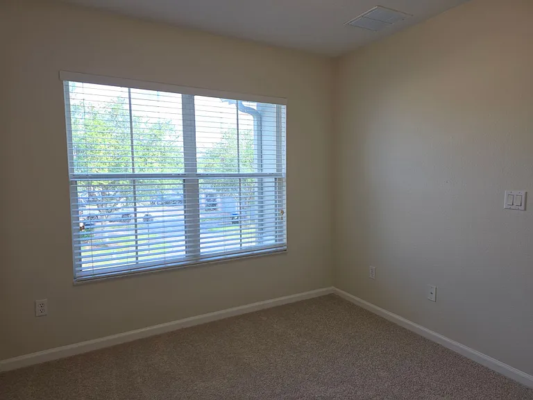 16661 Cedar Crest Dr — Photo 36