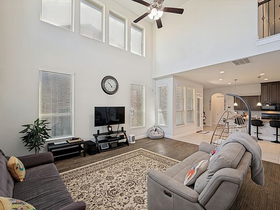 3rd image of 3812 Cliffstone Way