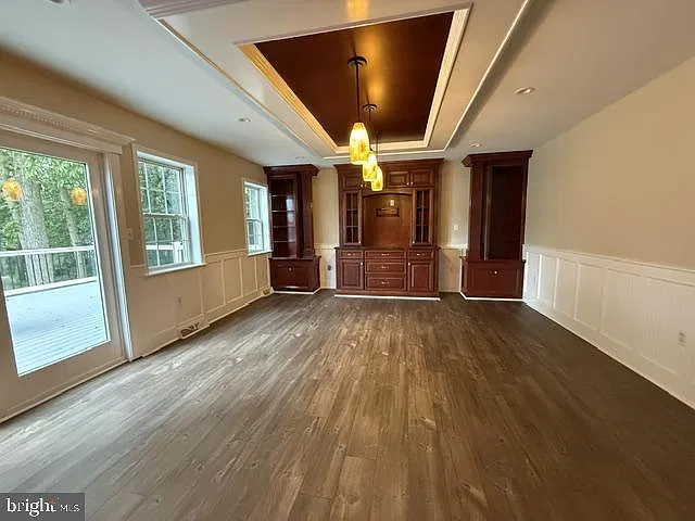 4 bed, 2.5 bath, 2716 sqft, $2,700 — Photo 4