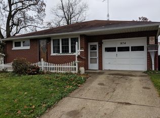 974 Roseland Rd, Alliance, OH 44601