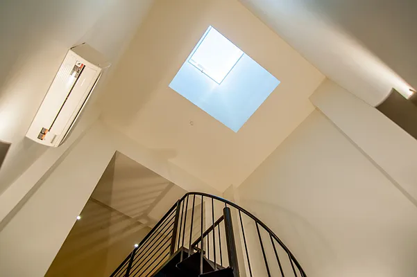 Rented by Nooklyn NYC LLC | media 101