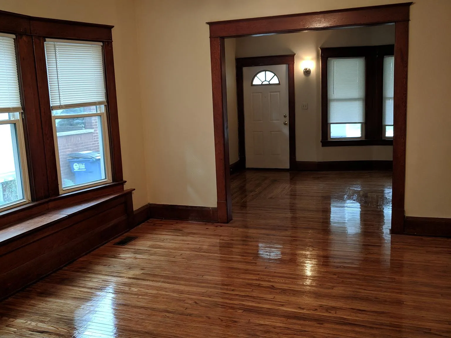 3 bed, 1200 sqft, $850 — Photo 3