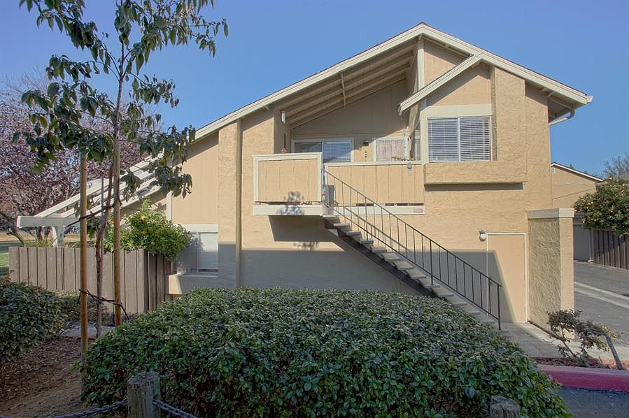 1st image of 2215 Warfield Way Unit B