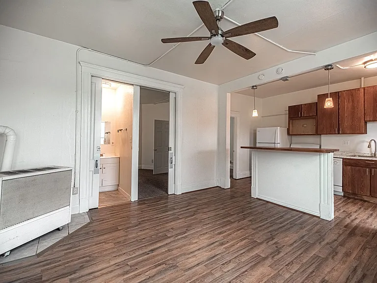 207 Midway Ave — Photo 55