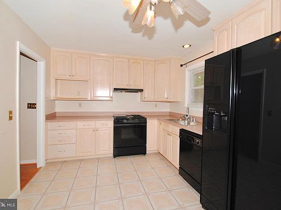 4th image of 442 Bendale Dr