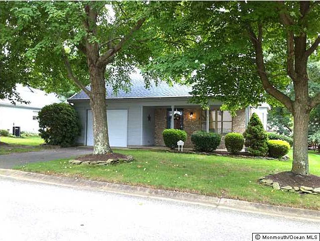 1st image of 326 Gardenia Dr