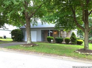 326 Gardenia Dr, Whiting, NJ 08759