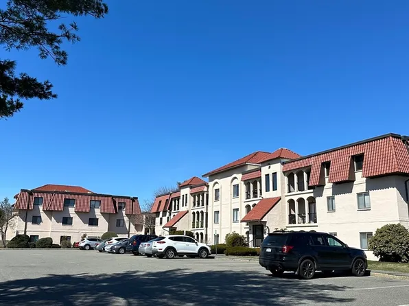 685 Oak St Unit 4-12, Brockton, MA 02301