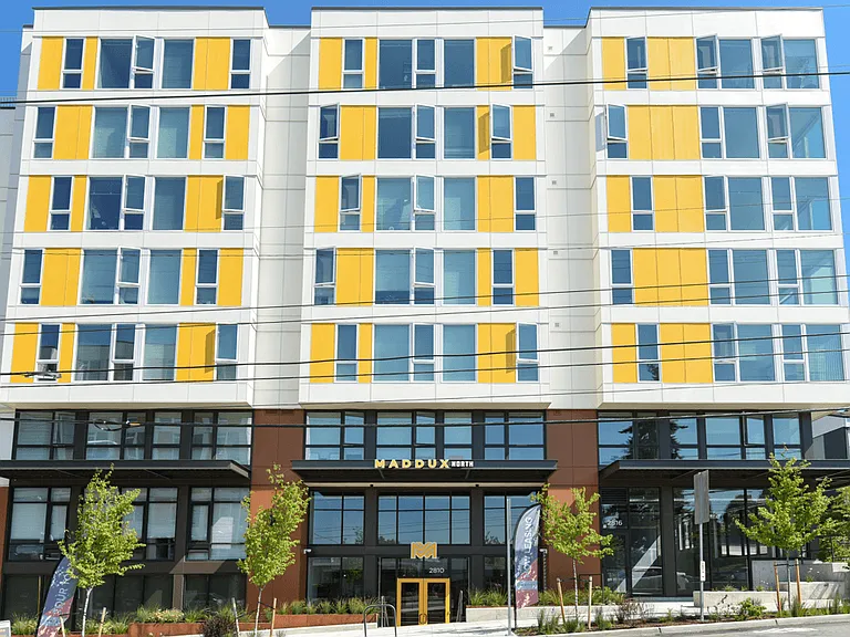 Mt Baker The Maddux Apartments — Photo 28