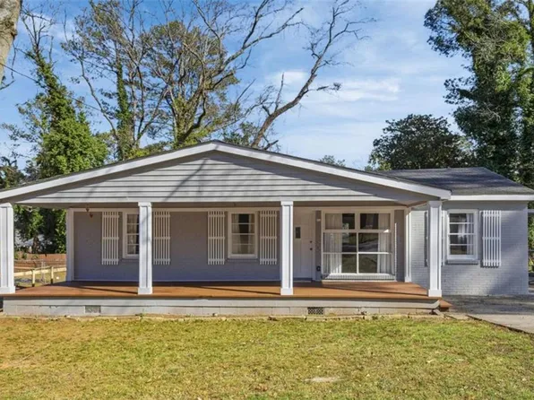 4810 Bartlett Rd, Forest Park, GA 30297