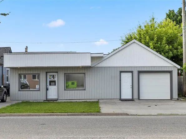 3603 Walker Rd, Windsor, ON N8W 3S6
