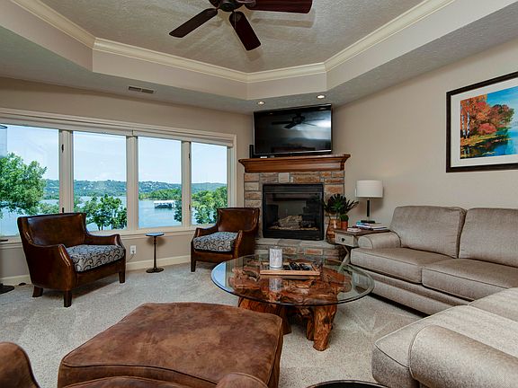 2nd image of 250 Lakewood Drive #8205