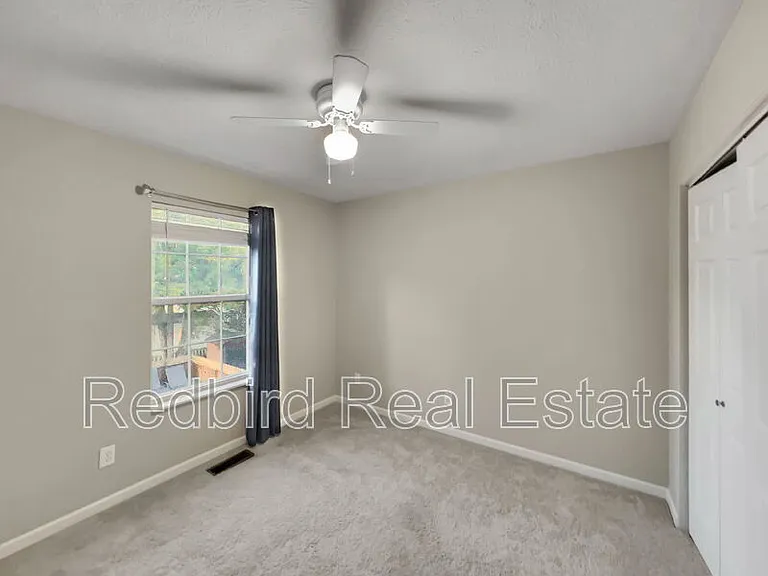 399 Clarkston Dr — Photo 12
