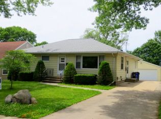 4015 Council St NE, Cedar Rapids, IA 52402