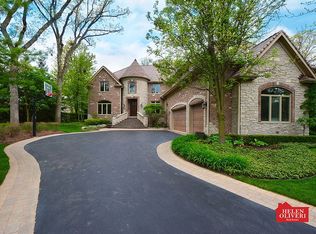 28706 N Spyglass Ct, Mundelein, IL