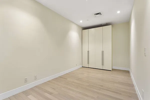 Rented by Compass | media 12