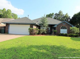 625 Old English Rd, Edmond, OK 73003