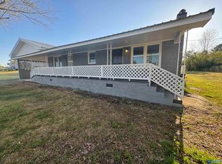 462 County Road 235, Town Creek, AL 35672