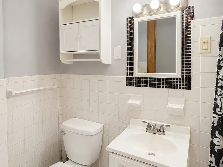 1048 Broad St #2A — Photo 6