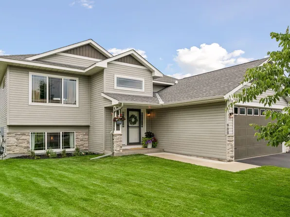 900 Winsome Way NE, Isanti, MN 55040
